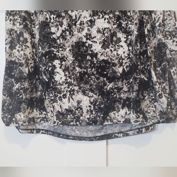 Lane Bryant (Lot Of 2) Sleeveless Tunic Tops Draped Neck Size 26/28 Black Pink - Picture 9 of 16